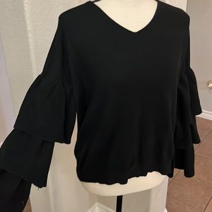 Kindle black tiered ruffle sleeve sweater M/L